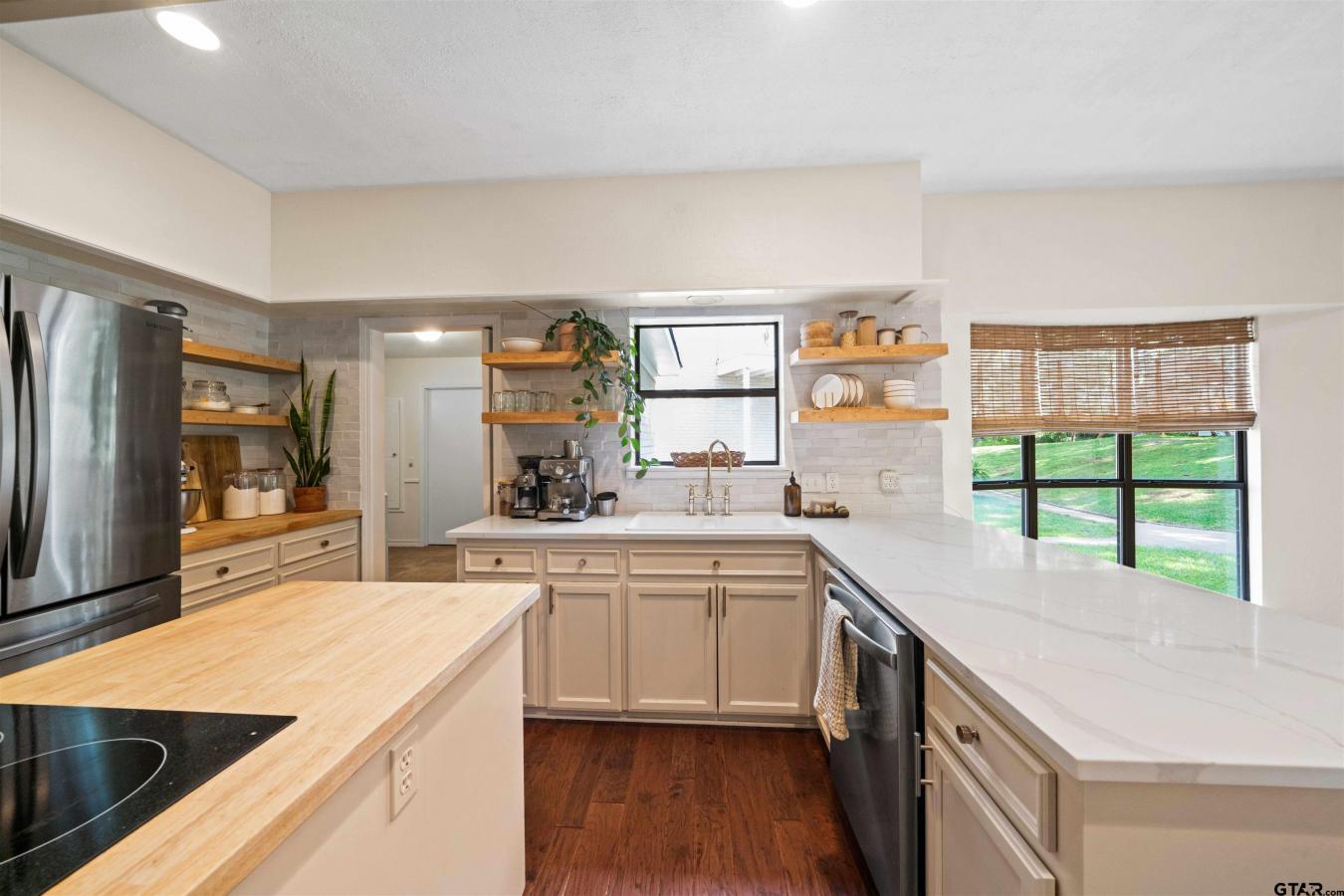 3000 Houston Street, Kilgore, TX, 75662, United States, 5 Bedrooms Bedrooms, ,3 BathroomsBathrooms,Residential,For Sale,3000 Houston Street,1533746