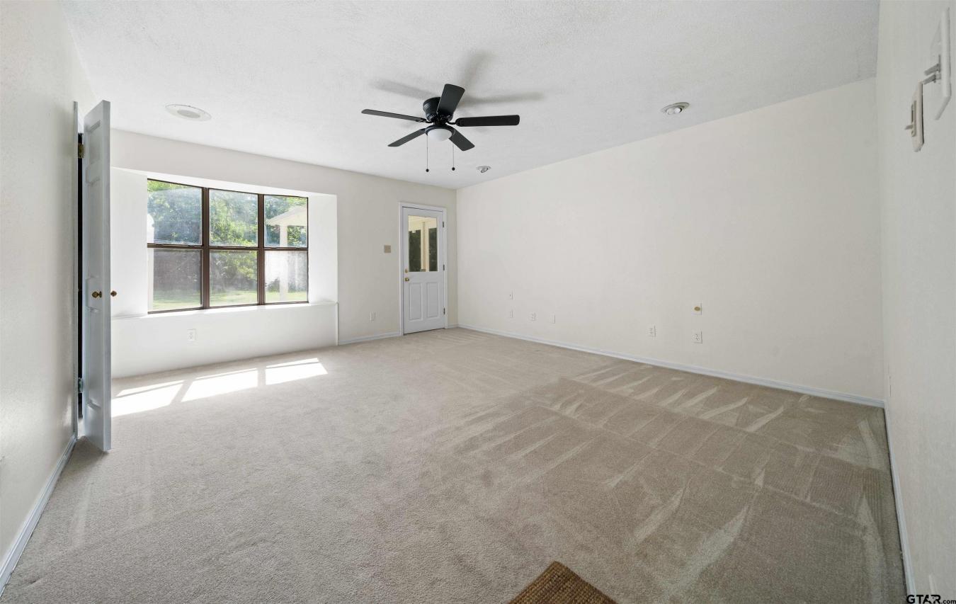 3000 Houston Street, Kilgore, TX, 75662, United States, 5 Bedrooms Bedrooms, ,3 BathroomsBathrooms,Residential,For Sale,3000 Houston Street,1533746