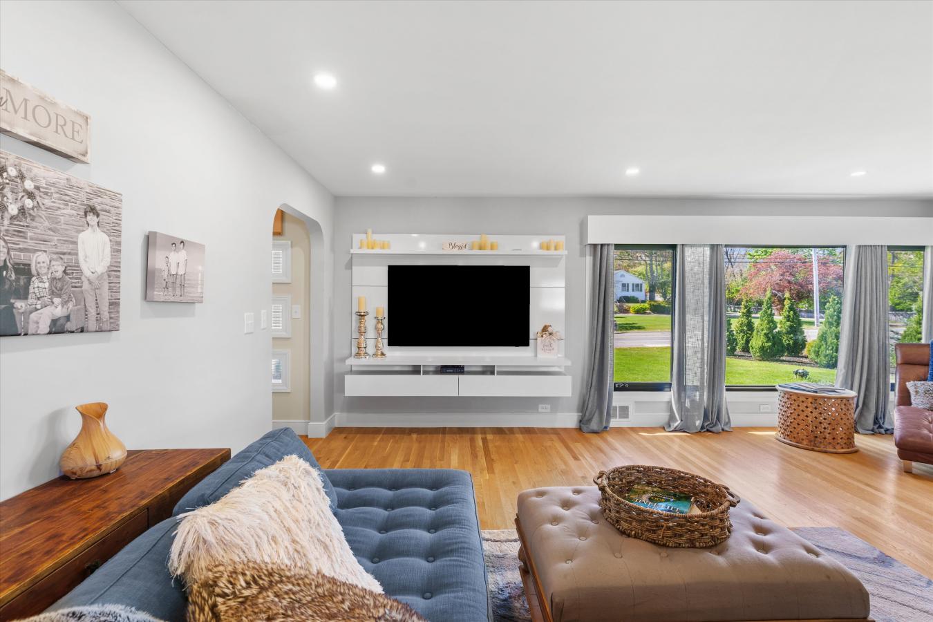 219 High Road, Newbury, MA, 01951, United States, 4 Bedrooms Bedrooms, ,2 BathroomsBathrooms,Residential,For Sale,219 High Road,1533680