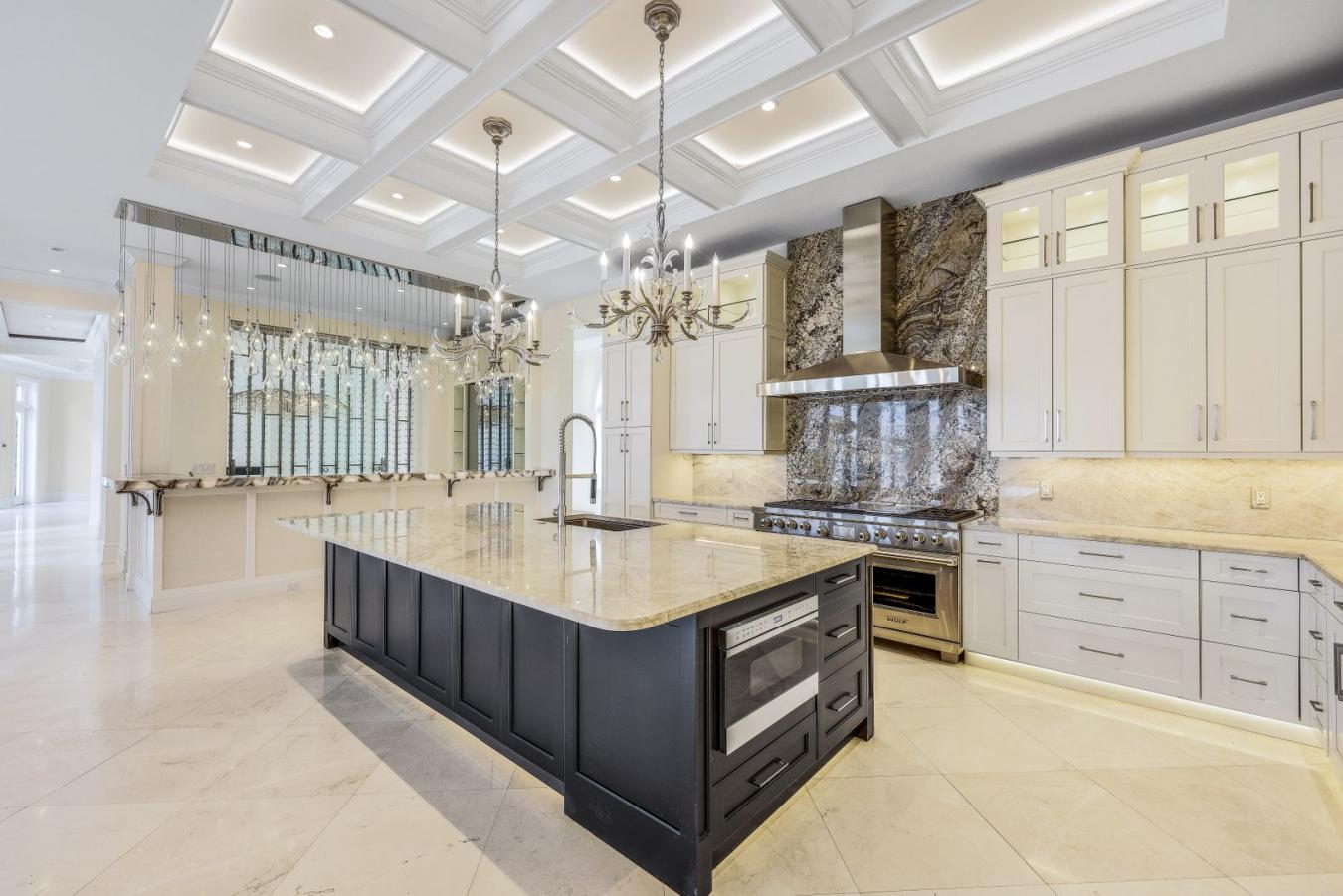 970 Aqua Circle, Naples, Florida, 34102, United States, 6 Bedrooms Bedrooms, ,6 BathroomsBathrooms,Residential,For Sale,970 Aqua Circle,1536475