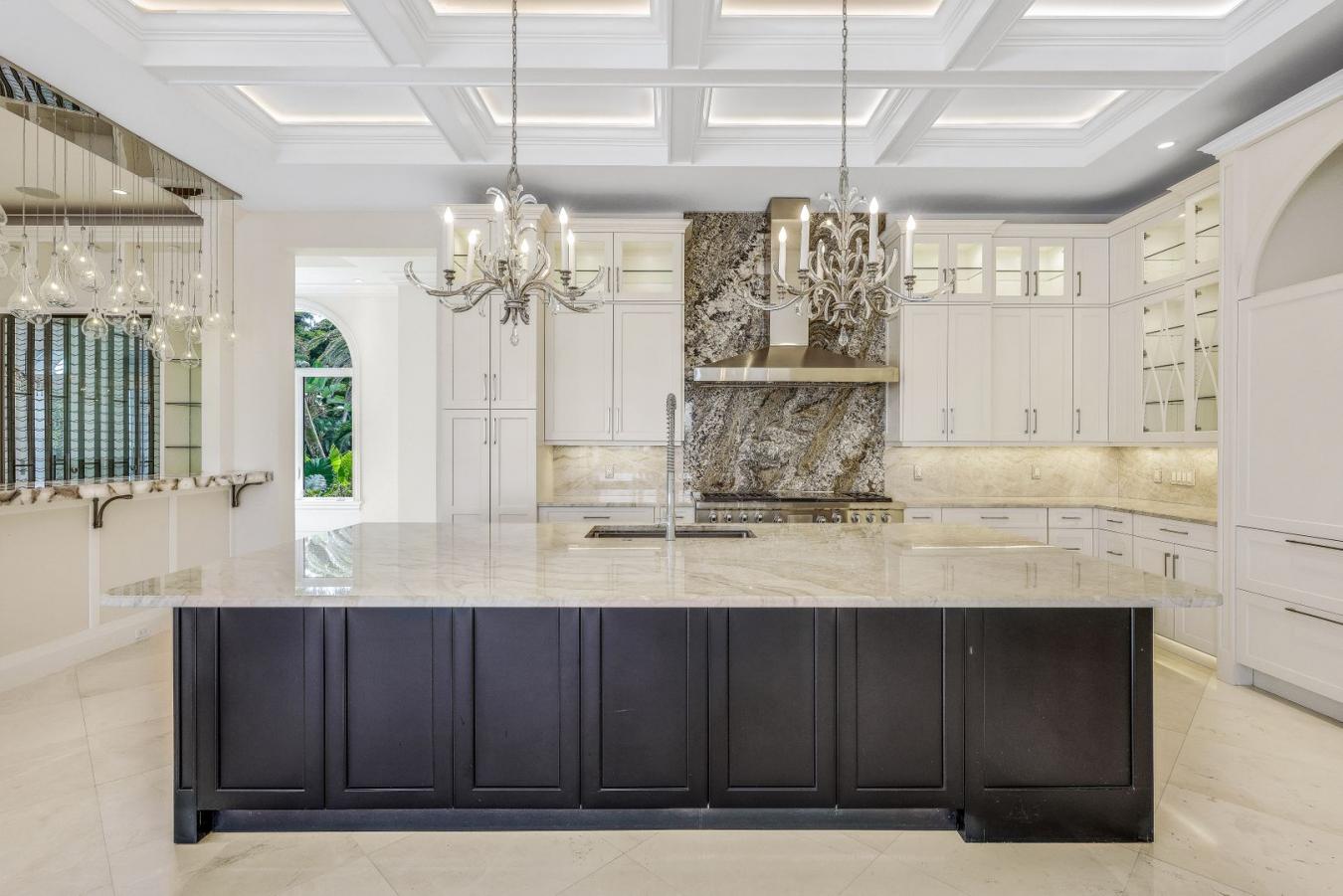 970 Aqua Circle, Naples, Florida, 34102, United States, 6 Bedrooms Bedrooms, ,6 BathroomsBathrooms,Residential,For Sale,970 Aqua Circle,1536475