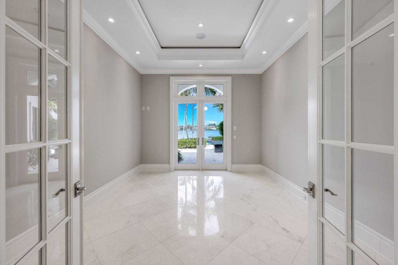 970 Aqua Circle, Naples, Florida, 34102, United States, 6 Bedrooms Bedrooms, ,6 BathroomsBathrooms,Residential,For Sale,970 Aqua Circle,1536475