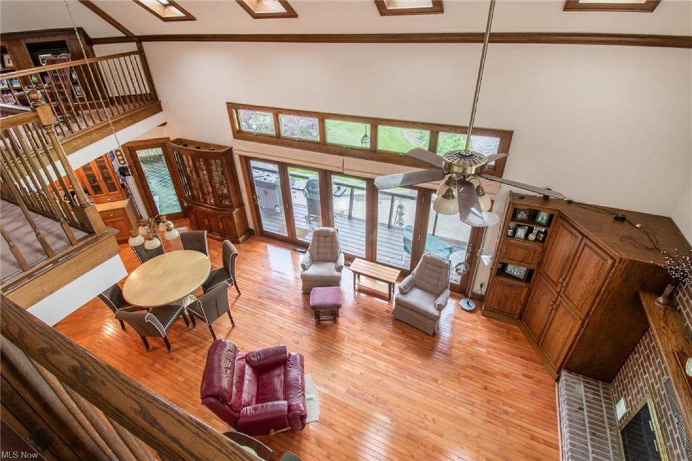 347 State Route 14, Columbiana Ohio, OH, 44408, United States, 9 Bedrooms Bedrooms, ,5 BathroomsBathrooms,Residential,For Sale,347 State Route 14,1536447