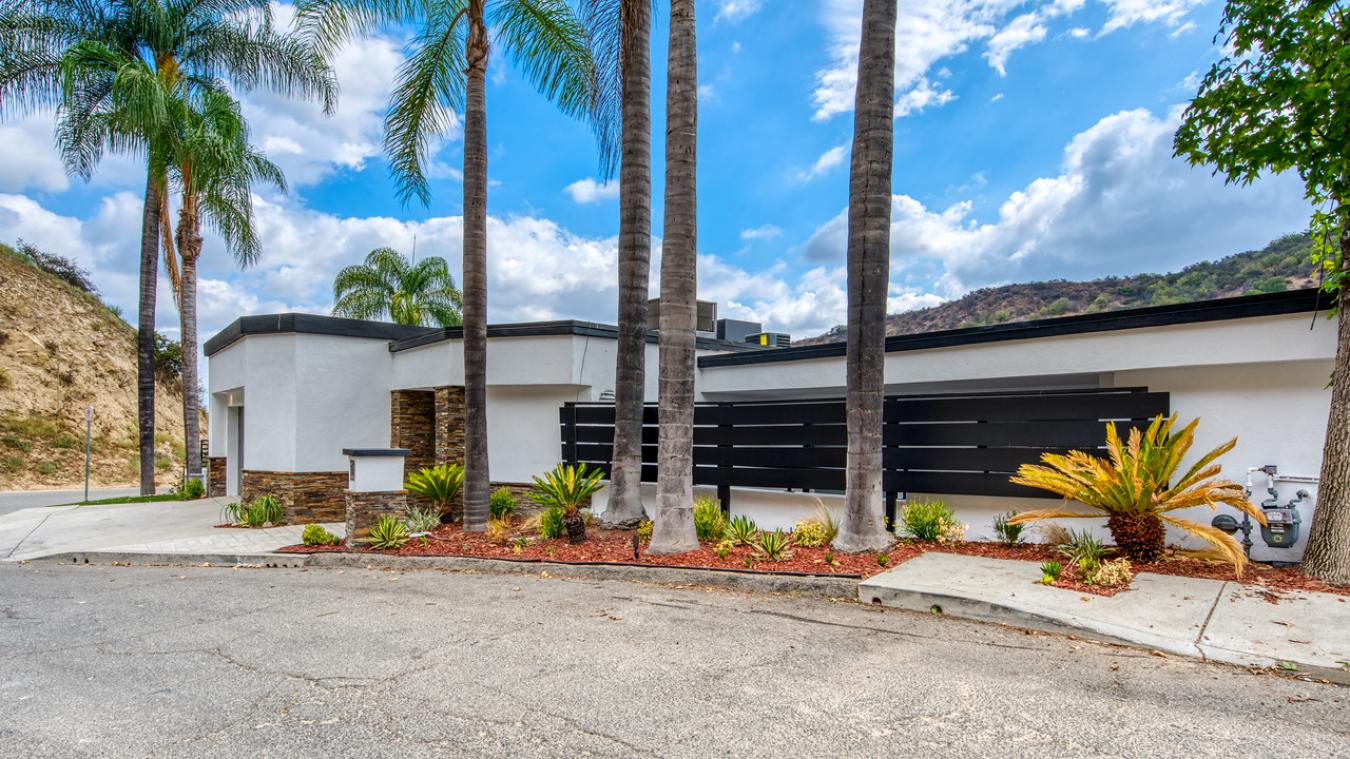 3614 Camino Del Cumbre, Sherman Oaks, CA, 91423, United States, 5 Bedrooms Bedrooms, ,5 BathroomsBathrooms,Residential,For Sale,3614 Camino Del Cumbre,1538642