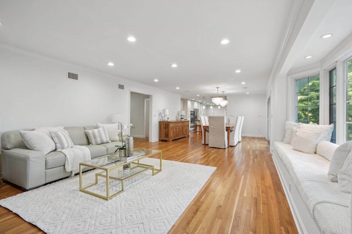 24 Inverness Court, Short Hills, NJ, 07078, United States, 6 Bedrooms Bedrooms, ,4 BathroomsBathrooms,Residential,For Sale,24 Inverness Court,1539696