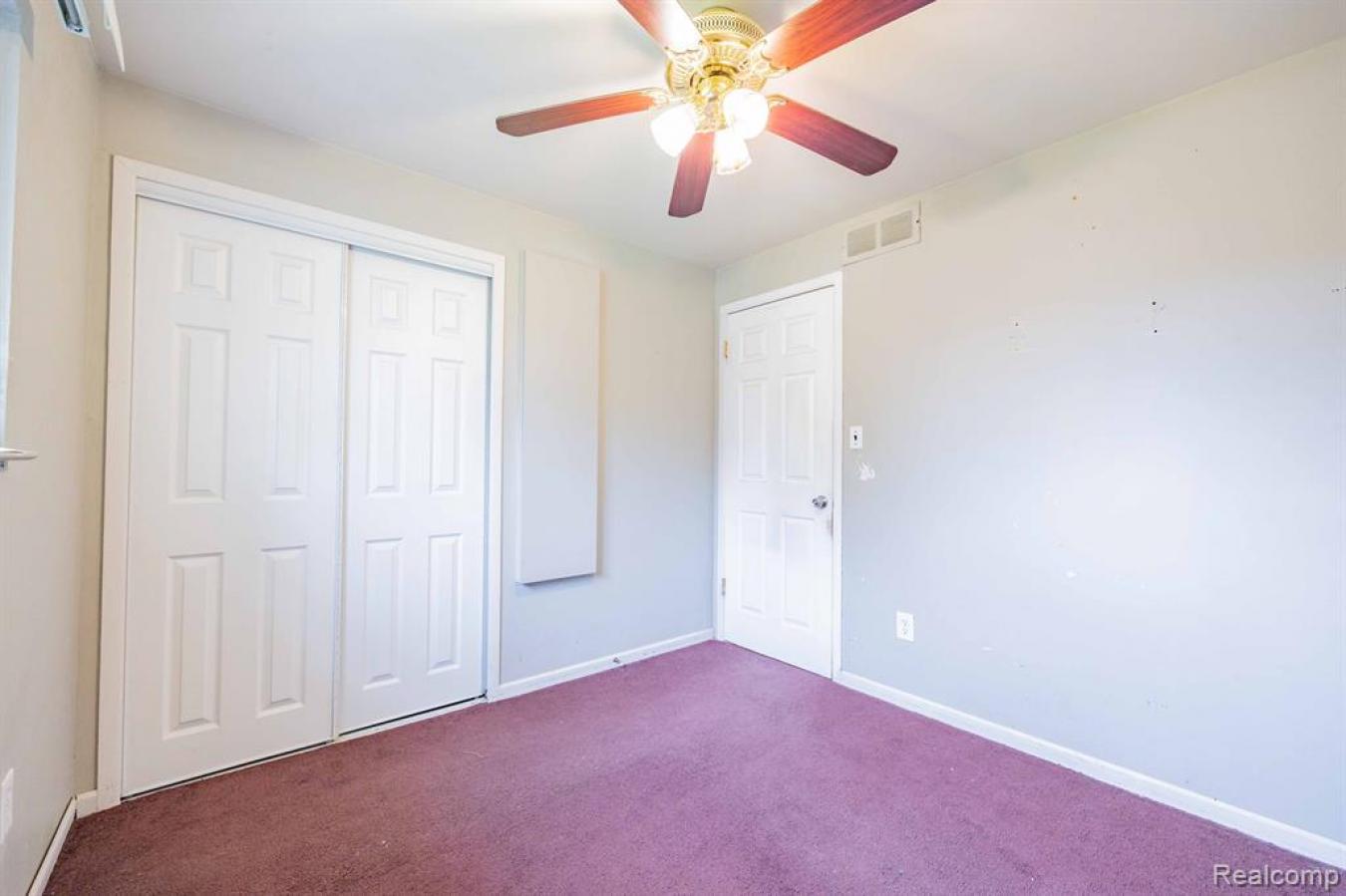 WELCOME HOME TO THIS BRICK RANCH FOR SALE IN THE OAK BROOK SUBDIVISION – image 14
