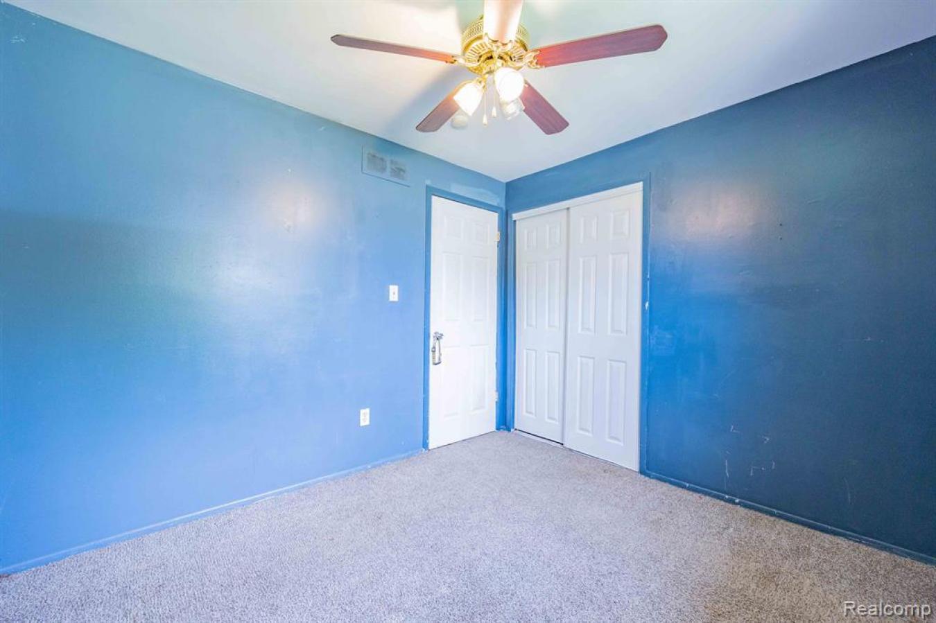 WELCOME HOME TO THIS BRICK RANCH FOR SALE IN THE OAK BROOK SUBDIVISION – image 19