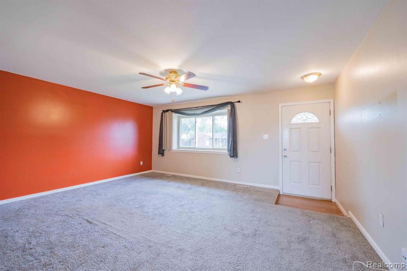 WELCOME HOME TO THIS BRICK RANCH FOR SALE IN THE OAK BROOK SUBDIVISION – image 4