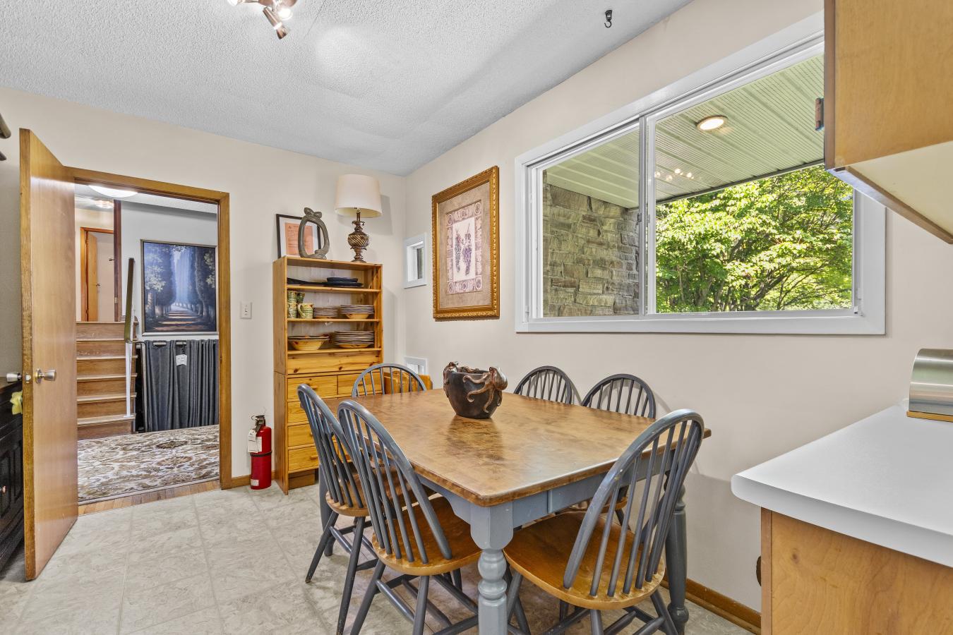 197 FAIRWAY HILL Crescent, Kingston, ON, K7M 2V5, Canada, 6 Bedrooms Bedrooms, ,3 BathroomsBathrooms,Residential,For Sale,197 FAIRWAY HILL Crescent,1541607