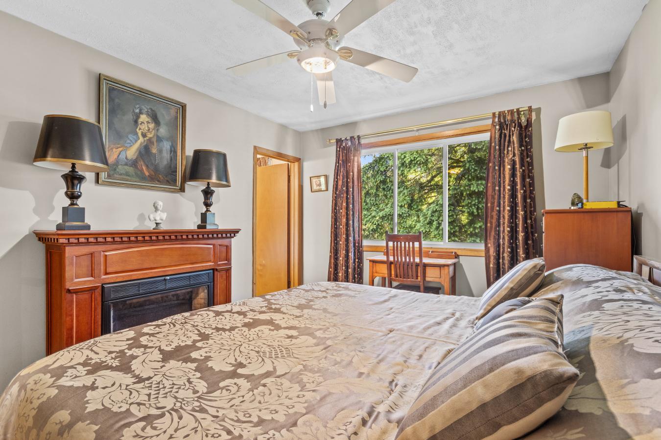 197 FAIRWAY HILL Crescent, Kingston, ON, K7M 2V5, Canada, 6 Bedrooms Bedrooms, ,3 BathroomsBathrooms,Residential,For Sale,197 FAIRWAY HILL Crescent,1541607