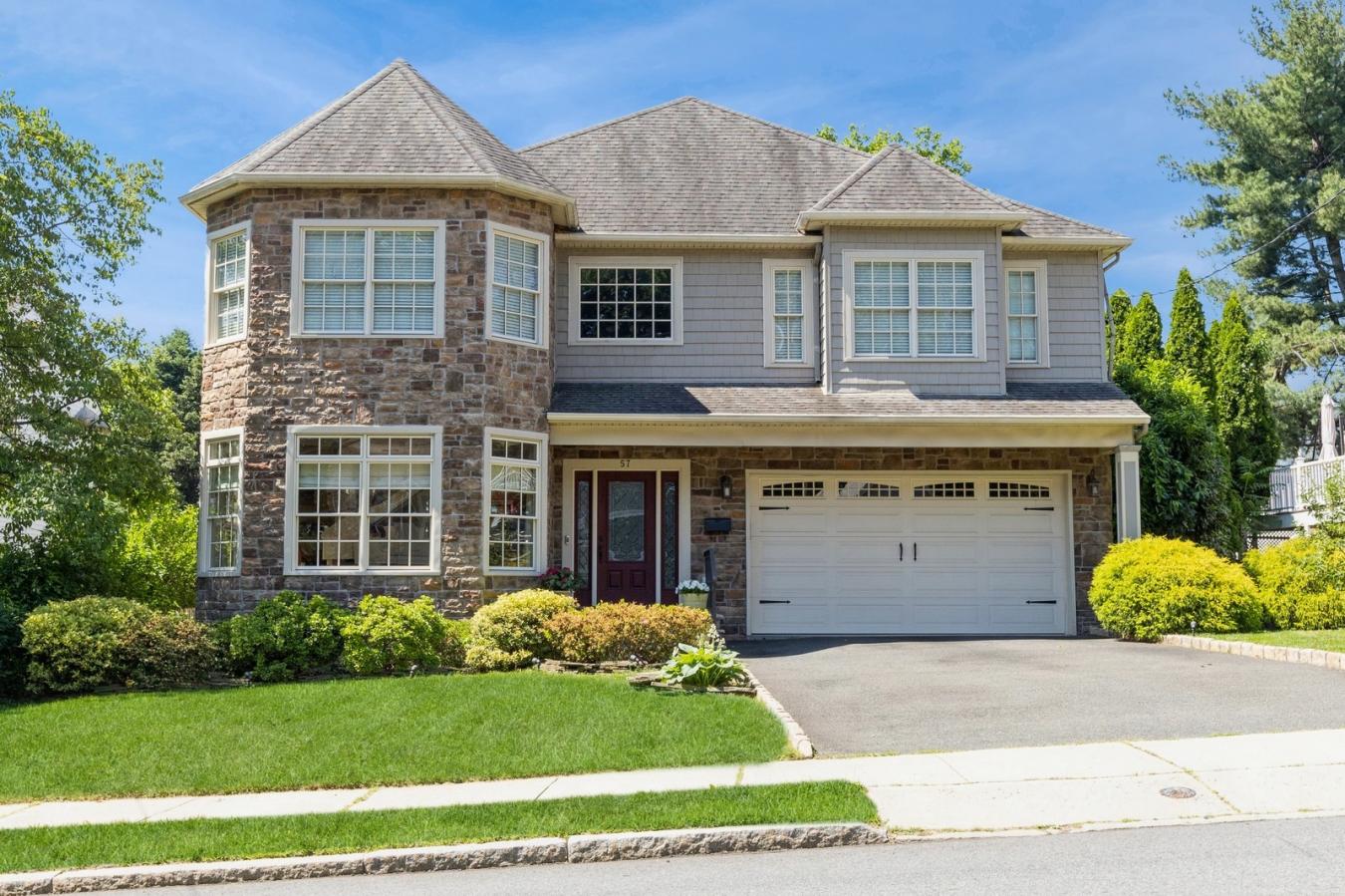 57 High St, Nutley, NJ, 07110, United States, 5 Bedrooms Bedrooms, ,4 BathroomsBathrooms,Residential,For Sale,57 High St,1545180