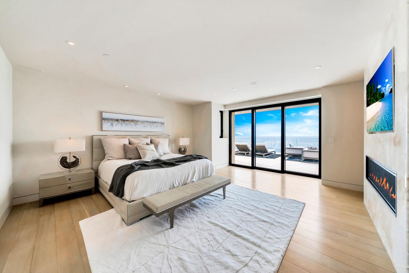 18 Lagunita Drive, Laguna Beach, California, 92651, United States, 4 Bedrooms Bedrooms, ,5 BathroomsBathrooms,Residential,For Sale,18 Lagunita Drive,1547324