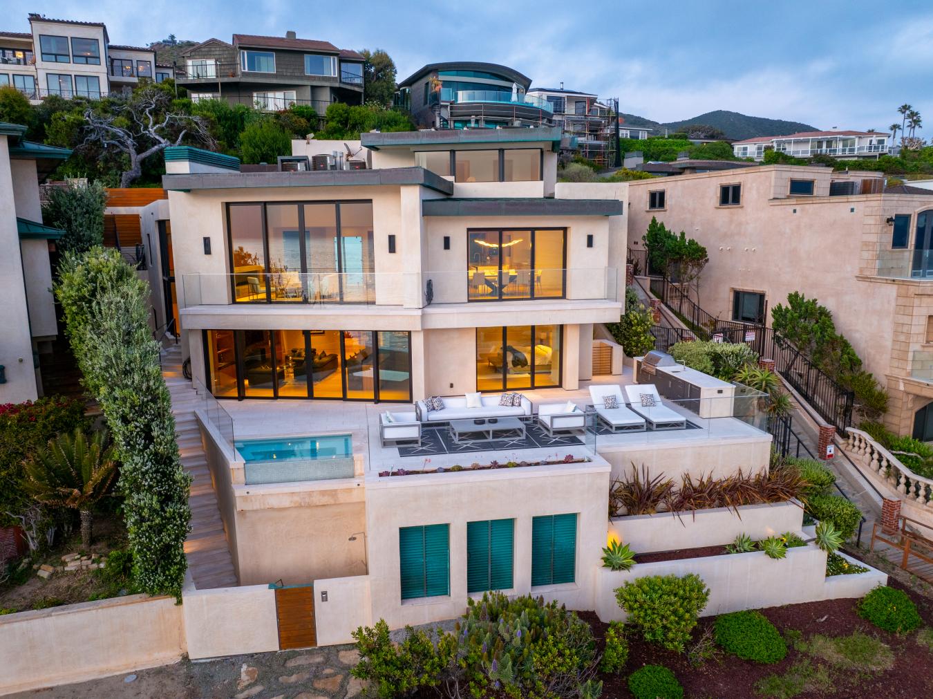 18 Lagunita Drive, Laguna Beach, California, 92651, United States, 4 Bedrooms Bedrooms, ,5 BathroomsBathrooms,Residential,For Sale,18 Lagunita Drive,1547324