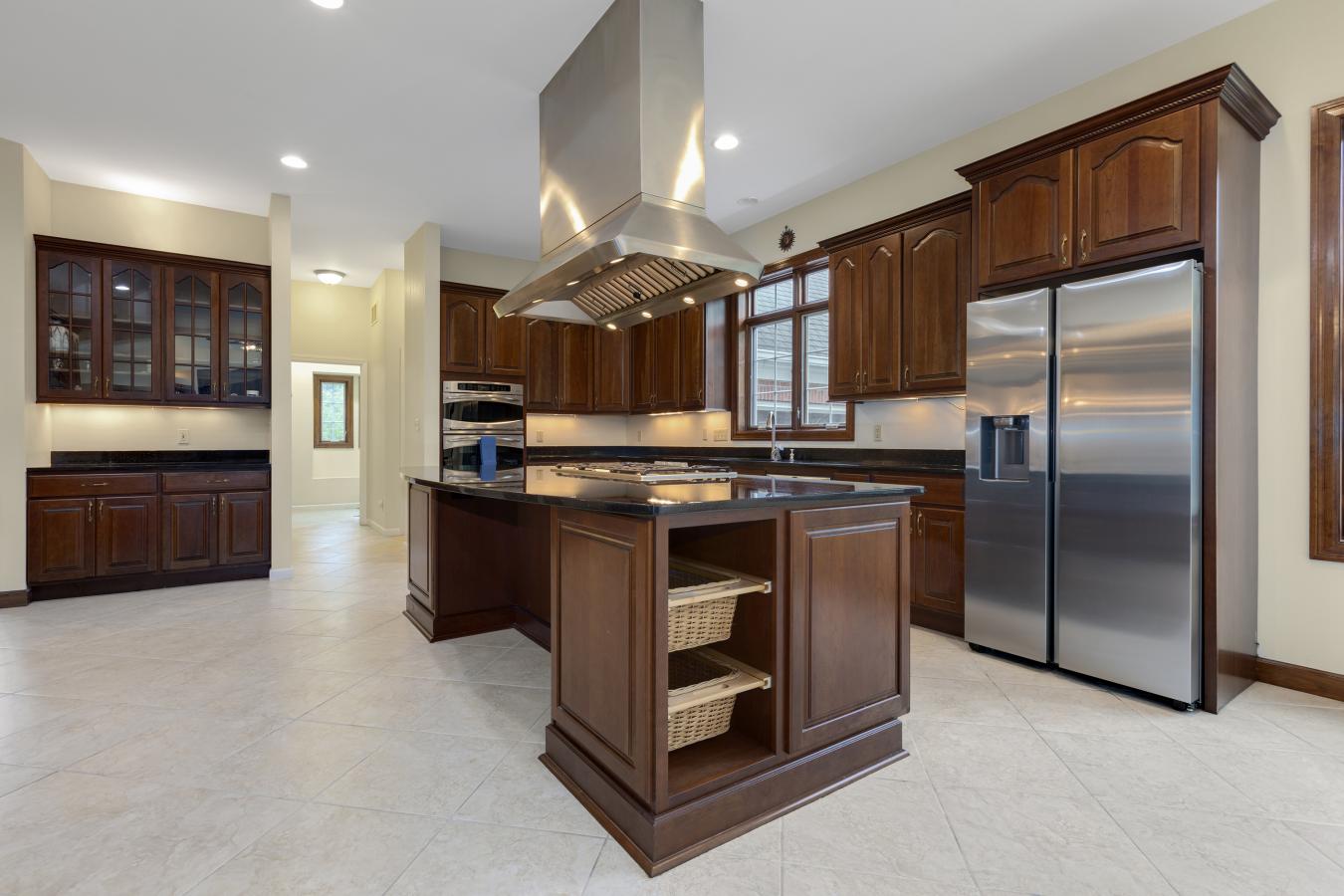 2206 Mueller Lane, Town and Country, MO, 63131, United States, 4 Bedrooms Bedrooms, ,4 BathroomsBathrooms,Residential,For Sale,2206 Mueller Lane,1545172