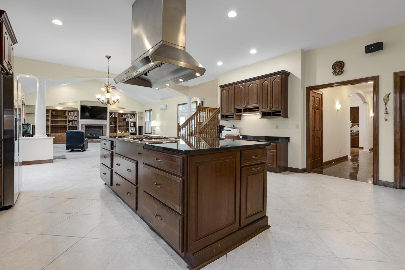 2206 Mueller Lane, Town and Country, MO, 63131, United States, 4 Bedrooms Bedrooms, ,4 BathroomsBathrooms,Residential,For Sale,2206 Mueller Lane,1545172