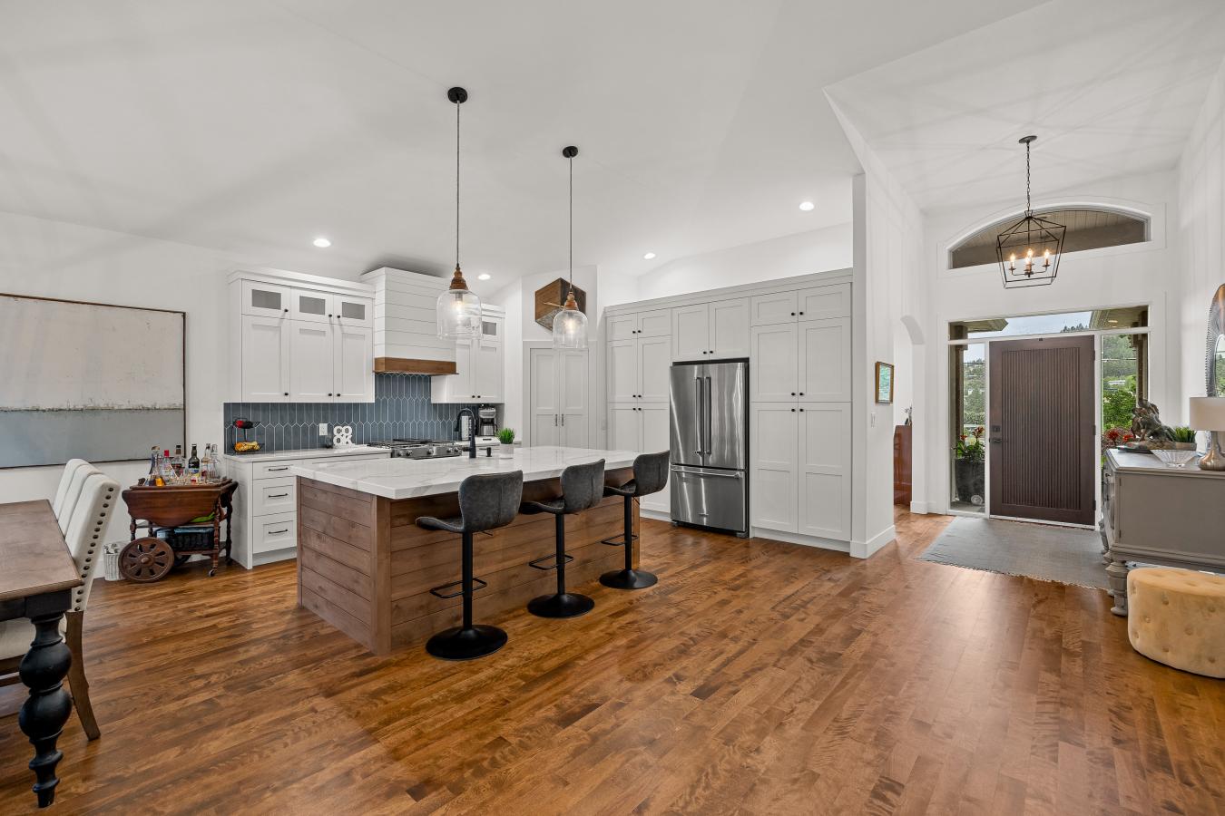 3071 Thacker Drive, West Kelowna, British Columbia, V1Z 1X5, Canada, 4 Bedrooms Bedrooms, ,3 BathroomsBathrooms,Residential,For Sale,3071 Thacker Drive,1547313