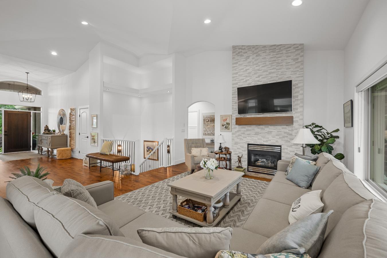 3071 Thacker Drive, West Kelowna, British Columbia, V1Z 1X5, Canada, 4 Bedrooms Bedrooms, ,3 BathroomsBathrooms,Residential,For Sale,3071 Thacker Drive,1547313