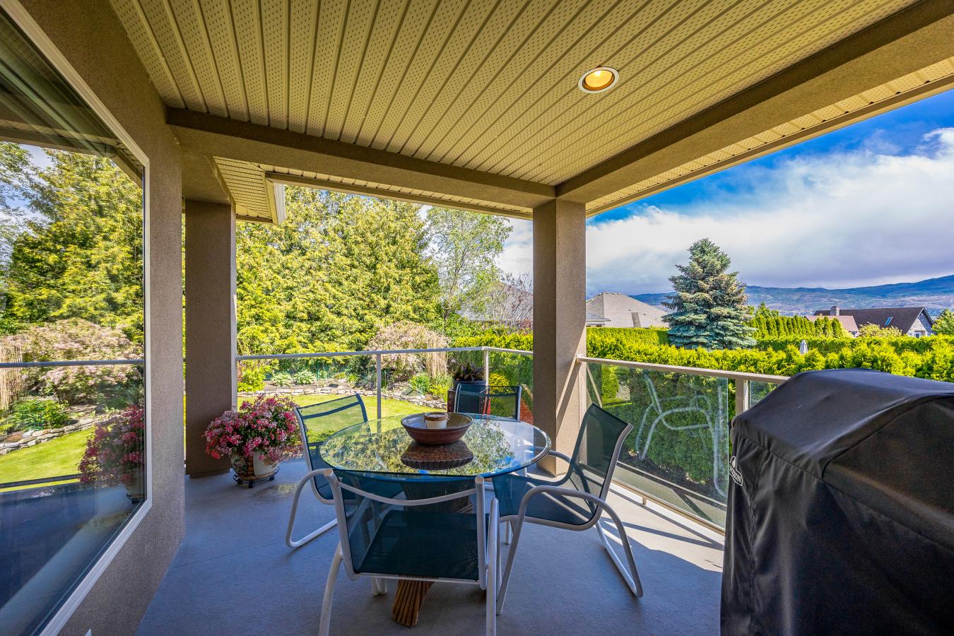 3071 Thacker Drive, West Kelowna, British Columbia, V1Z 1X5, Canada, 4 Bedrooms Bedrooms, ,3 BathroomsBathrooms,Residential,For Sale,3071 Thacker Drive,1547313