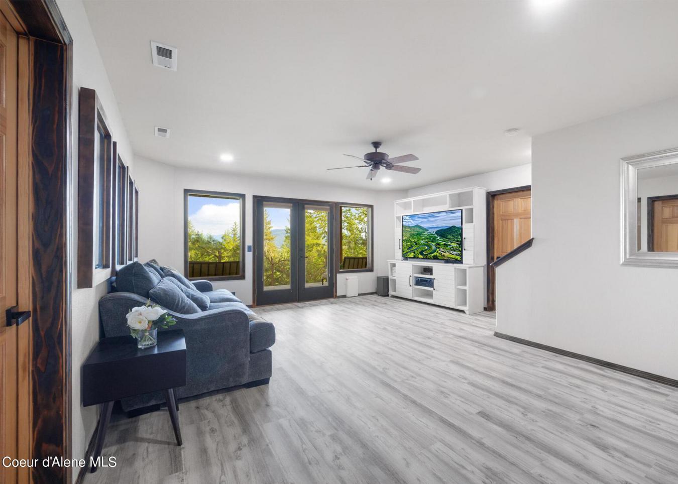 36 Granite View Drive, Sandpoint, ID, 83864, United States, 4 Bedrooms Bedrooms, ,4 BathroomsBathrooms,Residential,For Sale,36 Granite View Drive,1547284