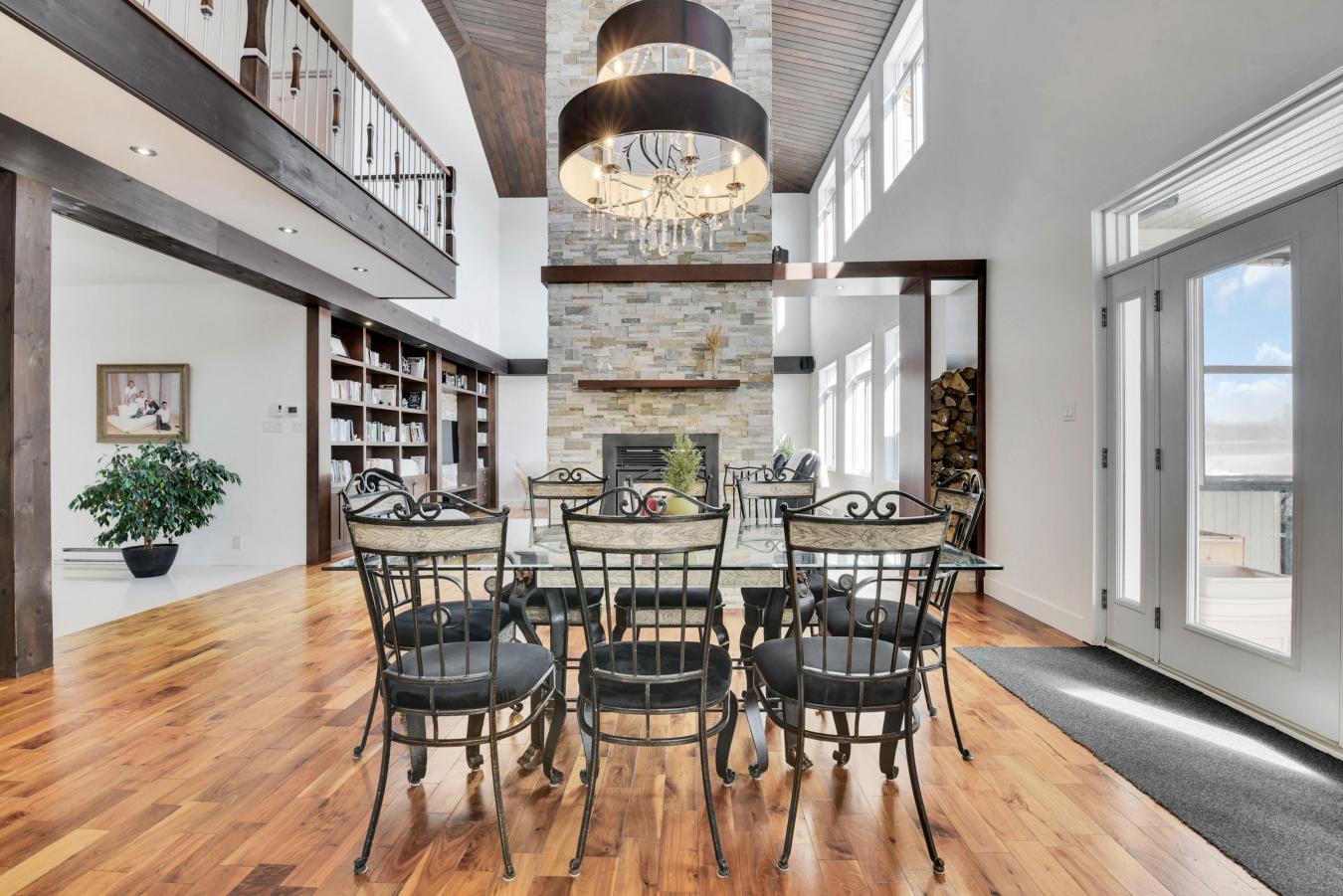 1172 rue Ste-H?l?ne, Lévis, QC, G6Z2L2, Canada, 4 Bedrooms Bedrooms, ,2 BathroomsBathrooms,Residential,For Sale,1172 rue Ste-H?l?ne,1547163