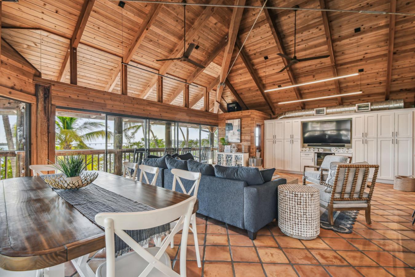 7147 LA LENAIRE DR, Longboat Key, FL, 34228, United States, 5 Bedrooms Bedrooms, ,5 BathroomsBathrooms,Residential,For Sale,7147 LA LENAIRE DR,1547030