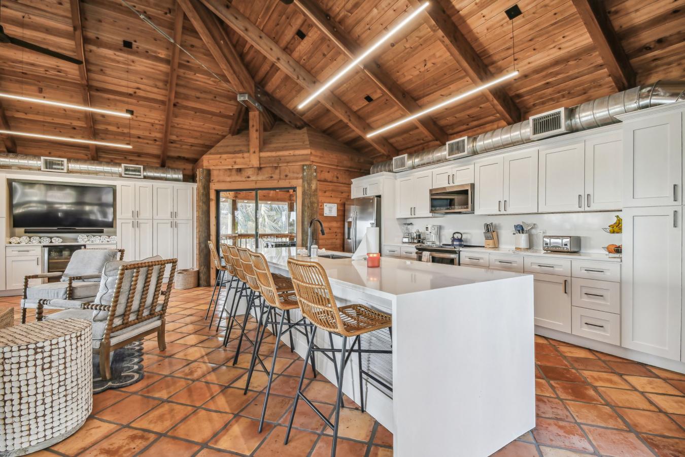 7147 LA LENAIRE DR, Longboat Key, FL, 34228, United States, 5 Bedrooms Bedrooms, ,5 BathroomsBathrooms,Residential,For Sale,7147 LA LENAIRE DR,1547030
