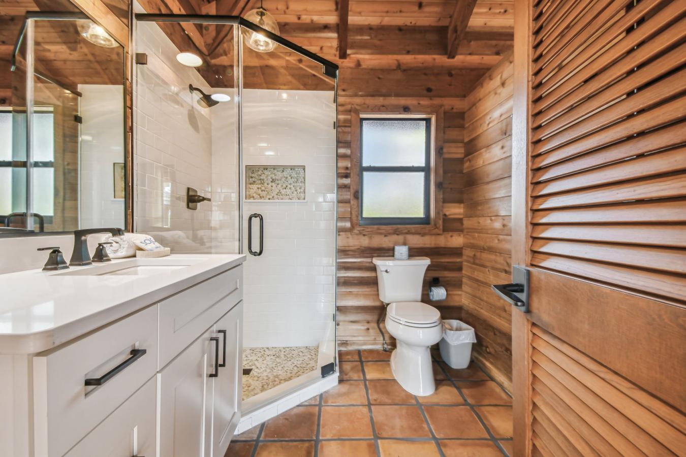 7147 LA LENAIRE DR, Longboat Key, FL, 34228, United States, 5 Bedrooms Bedrooms, ,5 BathroomsBathrooms,Residential,For Sale,7147 LA LENAIRE DR,1547030