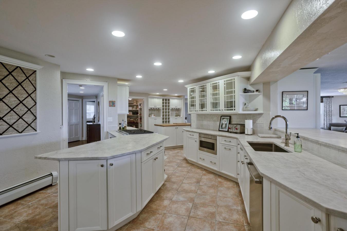 659 Ridge Rd, Wilbraham, Massachusetts, 01095, United States, 7 Bedrooms Bedrooms, ,5 BathroomsBathrooms,Residential,For Sale,659 Ridge Rd,1546951