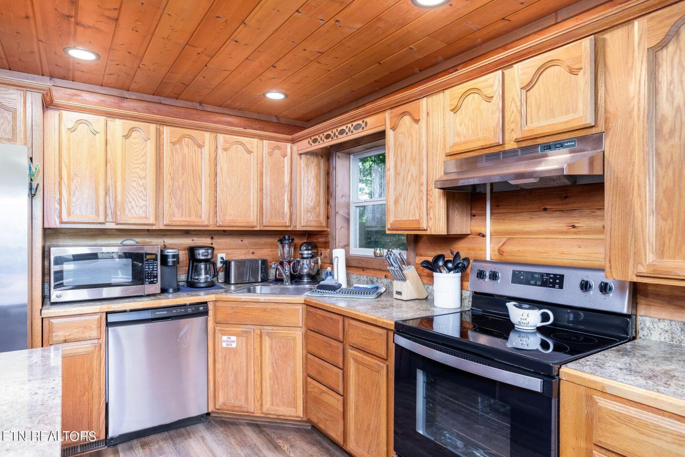 531 Gatlin Drive, Gatlinburg, Tennessee, 37738, United States, 5 Bedrooms Bedrooms, ,3 BathroomsBathrooms,Residential,For Sale,531 Gatlin Drive,1546907