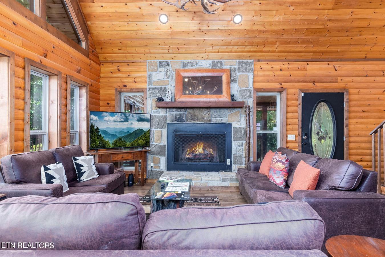 531 Gatlin Drive, Gatlinburg, Tennessee, 37738, United States, 5 Bedrooms Bedrooms, ,3 BathroomsBathrooms,Residential,For Sale,531 Gatlin Drive,1546907