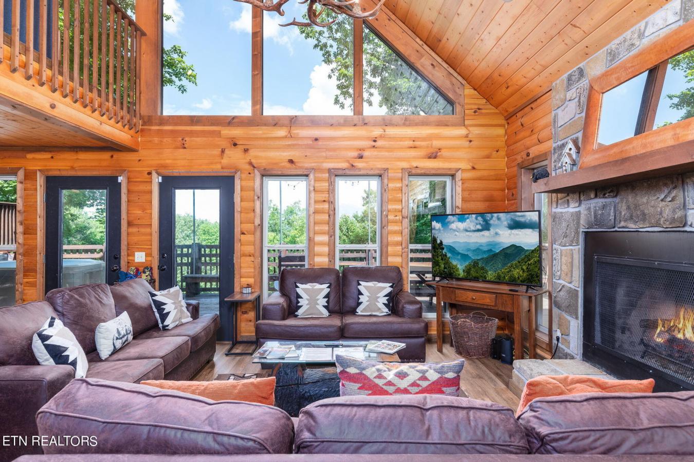 531 Gatlin Drive, Gatlinburg, Tennessee, 37738, United States, 5 Bedrooms Bedrooms, ,3 BathroomsBathrooms,Residential,For Sale,531 Gatlin Drive,1546907