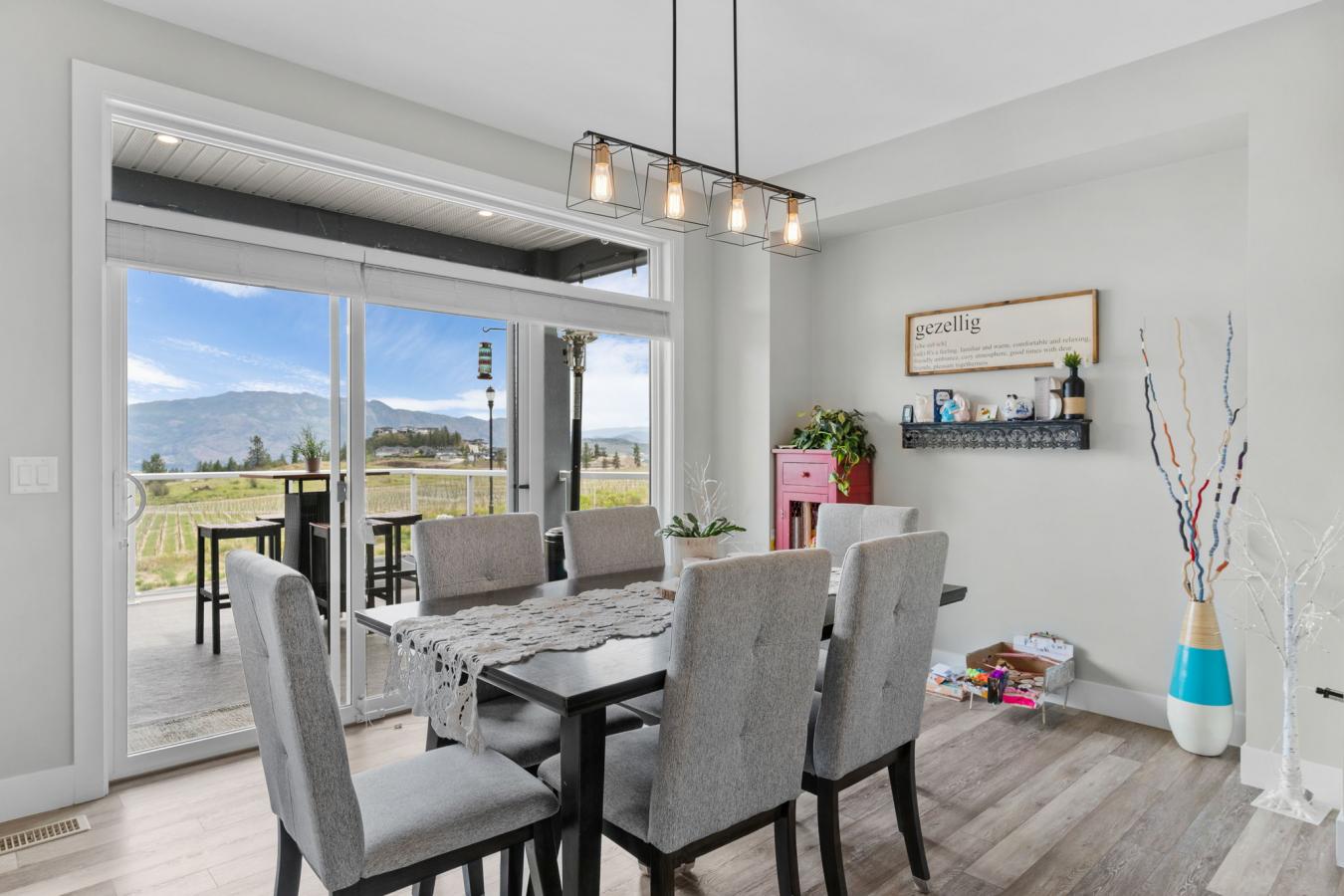 2620 Paramount Drive, West Kelowna, British Columbia, V4T 3N3, Canada, 6 Bedrooms Bedrooms, ,3 BathroomsBathrooms,Residential,For Sale,2620 Paramount Drive,1546894