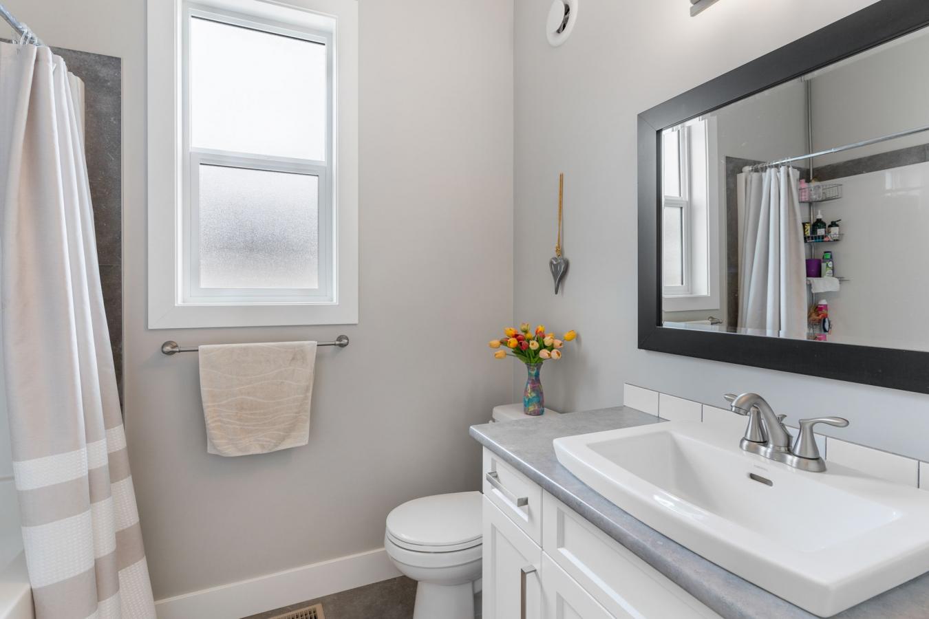 2620 Paramount Drive, West Kelowna, British Columbia, V4T 3N3, Canada, 6 Bedrooms Bedrooms, ,3 BathroomsBathrooms,Residential,For Sale,2620 Paramount Drive,1546894