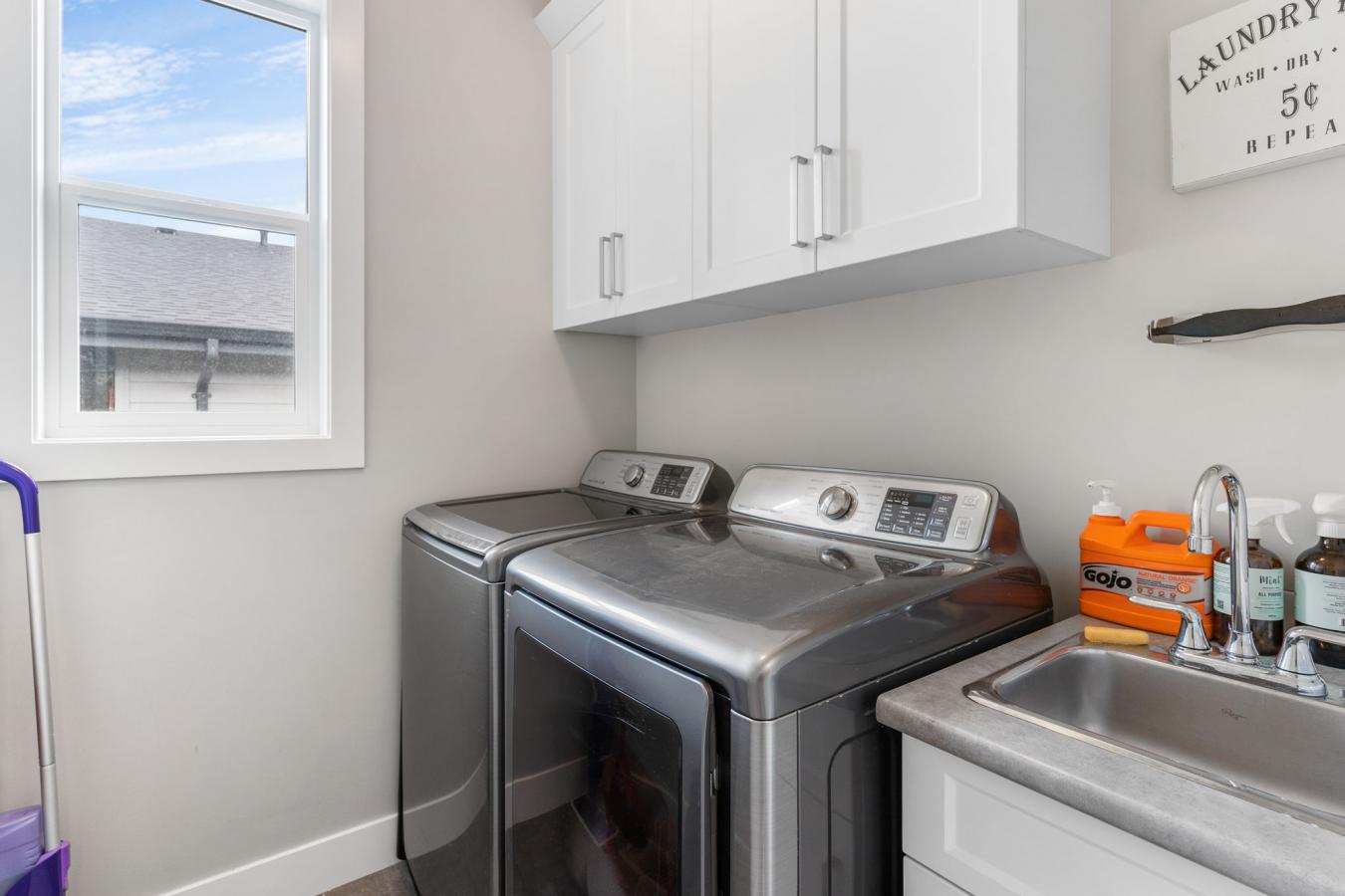 2620 Paramount Drive, West Kelowna, British Columbia, V4T 3N3, Canada, 6 Bedrooms Bedrooms, ,3 BathroomsBathrooms,Residential,For Sale,2620 Paramount Drive,1546894