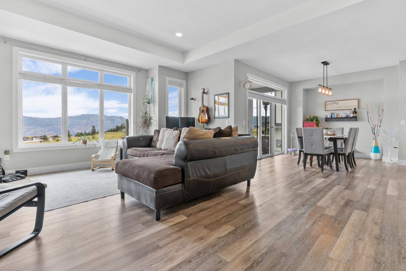 2620 Paramount Drive, West Kelowna, British Columbia, V4T 3N3, Canada, 6 Bedrooms Bedrooms, ,3 BathroomsBathrooms,Residential,For Sale,2620 Paramount Drive,1546894