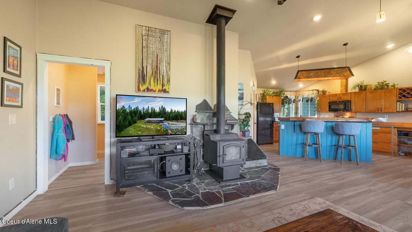 800 Moose Run, Sandpoint, ID, 83864, United States, 3 Bedrooms Bedrooms, ,-2 BathroomBathrooms,Residential,For Sale,800 Moose Run,1546887