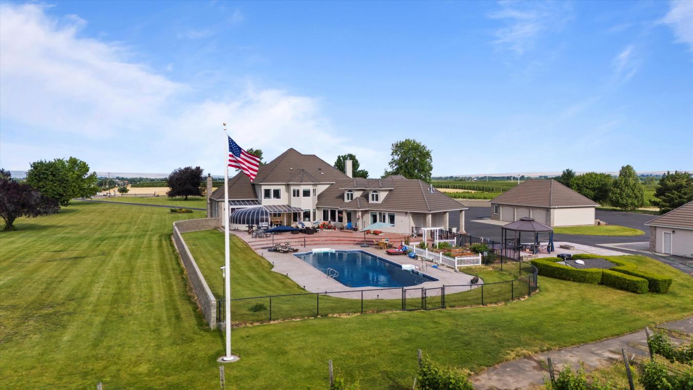 1702 JB George Rd, Walla Walla, WA, 99362, United States, 5 Bedrooms Bedrooms, ,4 BathroomsBathrooms,Residential,For Sale,1702 JB George Rd,1548323