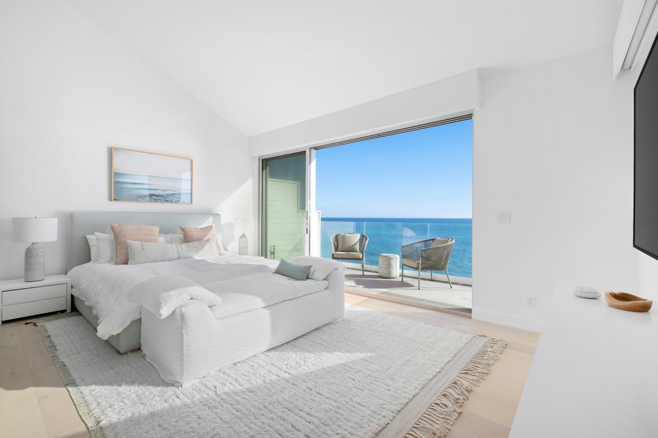 19240 Pacific Coast Hwy, Malibu, CA, 90265, United States, 4 Bedrooms Bedrooms, ,3 BathroomsBathrooms,Residential,For Sale,19240 Pacific Coast Hwy,1548313