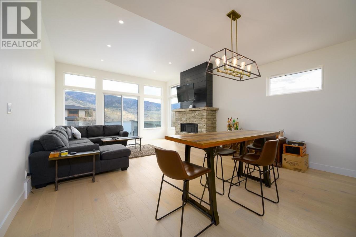 216 HOLLOWAY DRIVE, Tobiano, BC, V1S0B3, Canada, 6 Bedrooms Bedrooms, ,Residential,For Sale,216 HOLLOWAY DRIVE,1548309