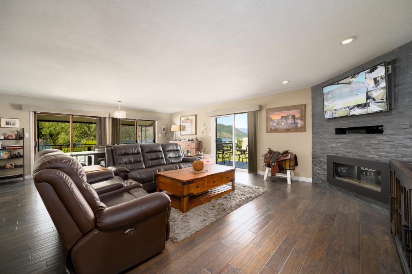 551 Lakeshore Drive, Chase, BC, V0E 1M1, Canada, 3 Bedrooms Bedrooms, ,2 BathroomsBathrooms,Residential,For Sale,551 Lakeshore Drive,1548308