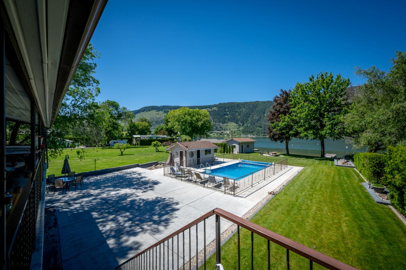 551 Lakeshore Drive, Chase, BC, V0E 1M1, Canada, 3 Bedrooms Bedrooms, ,2 BathroomsBathrooms,Residential,For Sale,551 Lakeshore Drive,1548308