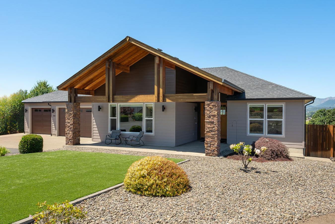 190 Callahan View Way, Roseburg, OR, 97471, United States, 3 Bedrooms Bedrooms, ,3 BathroomsBathrooms,Residential,For Sale,190 Callahan View Way,1548304