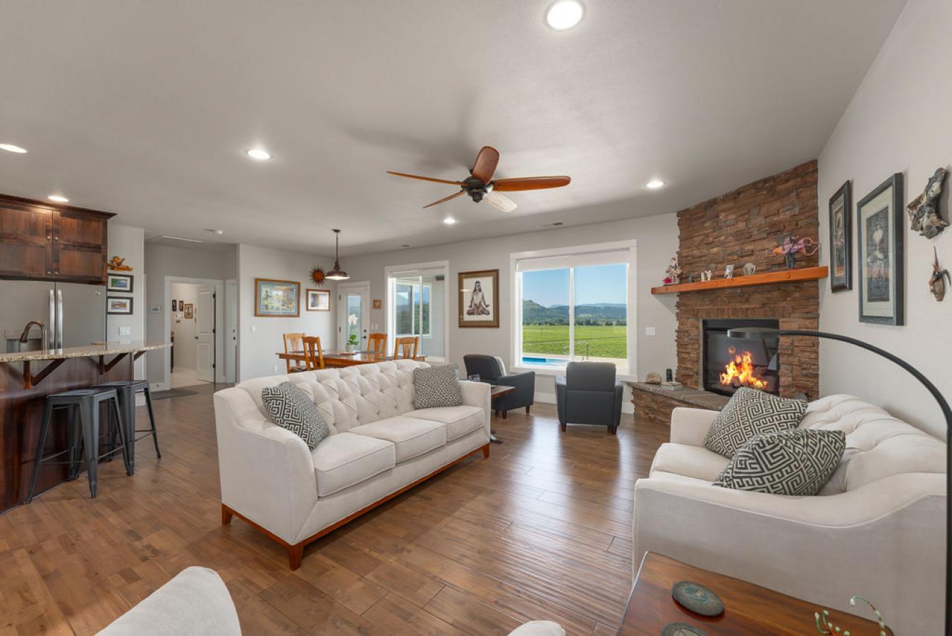 190 Callahan View Way, Roseburg, OR, 97471, United States, 3 Bedrooms Bedrooms, ,3 BathroomsBathrooms,Residential,For Sale,190 Callahan View Way,1548304