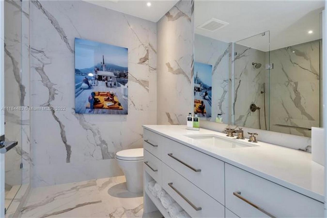 100 S Pointe Drive, Miami Beach, FL, 33139, United States, 2 Bedrooms Bedrooms, ,2 BathroomsBathrooms,Residential,For Sale,100 S Pointe Drive,A11184483