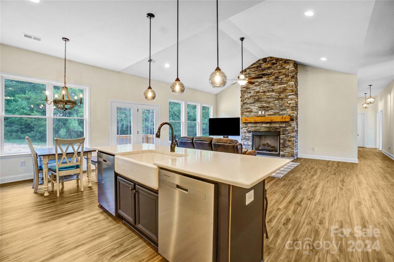 1028 Jw Wilson, Fort Mill, South Carolina, 29715, United States, 5 Bedrooms Bedrooms, ,4 BathroomsBathrooms,Residential,For Sale,1028 Jw Wilson,1553992