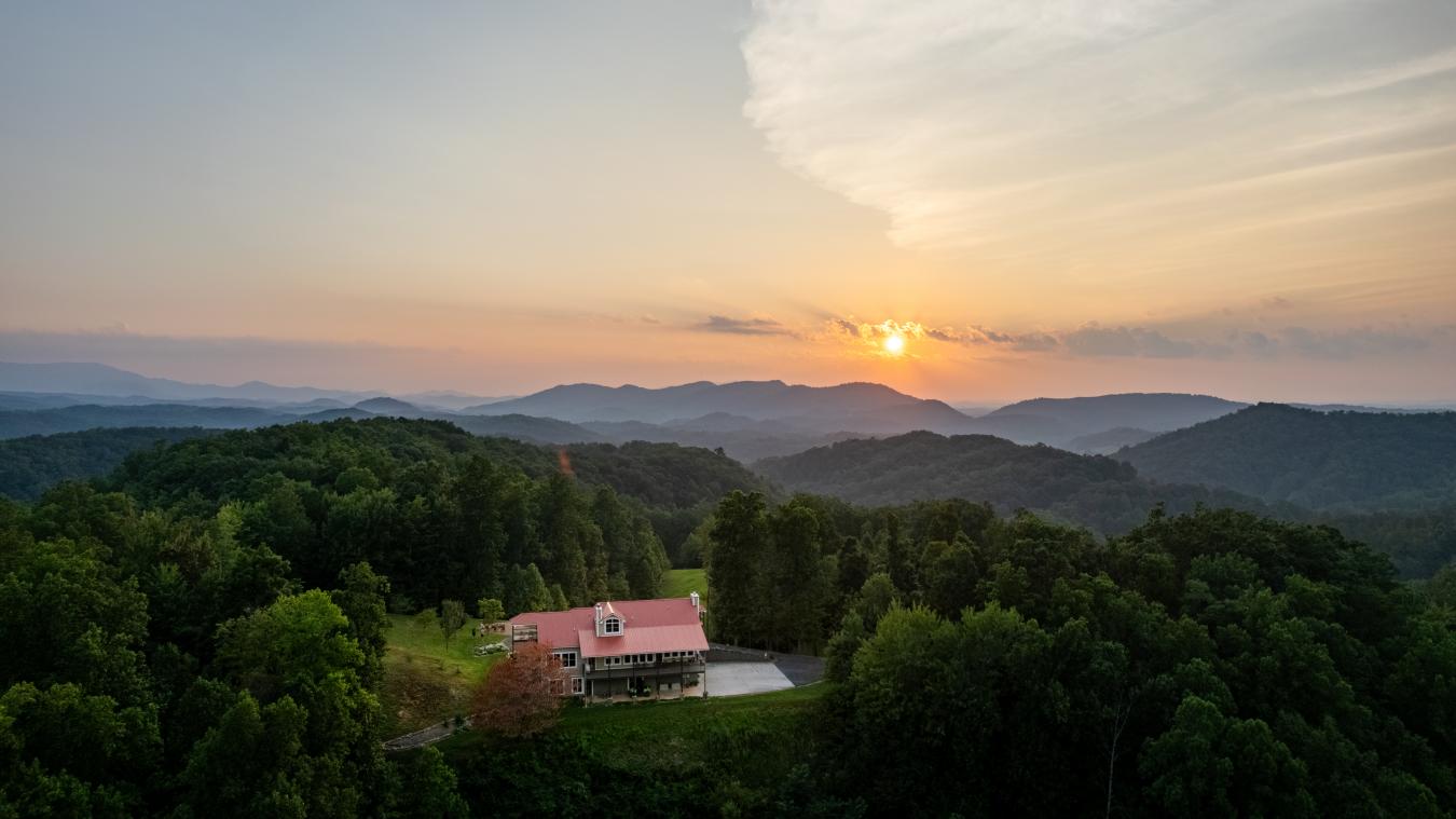 3656 Henry Town Road, Sevierville, Tennessee, 37876, United States, 4 Bedrooms Bedrooms, ,5 BathroomsBathrooms,Residential,For Sale,3656 Henry Town Road,1559860