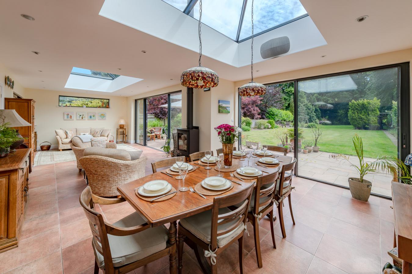 Whyteleafe Road, Caterham, CR3, United Kingdom, 5 Bedrooms Bedrooms, ,2 BathroomsBathrooms,Residential,For Sale,Whyteleafe Road,1560011