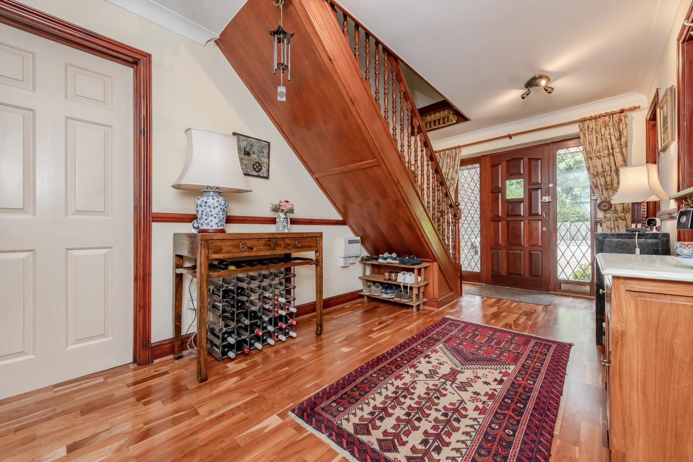 Whyteleafe Road, Caterham, CR3, United Kingdom, 5 Bedrooms Bedrooms, ,2 BathroomsBathrooms,Residential,For Sale,Whyteleafe Road,1560011