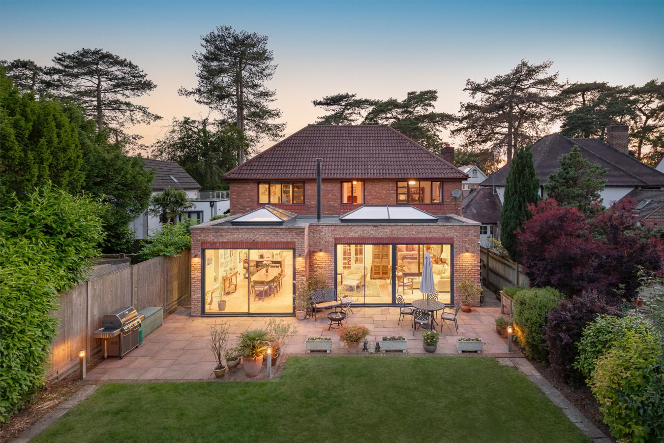 Whyteleafe Road, Caterham, CR3, United Kingdom, 5 Bedrooms Bedrooms, ,2 BathroomsBathrooms,Residential,For Sale,Whyteleafe Road,1560011 Whyteleafe Road, Caterham, CR3, United Kingdom, 5 Bedrooms Bedrooms, ,2 BathroomsBathrooms,Residential,For Sale,Whyteleafe Road,1560011