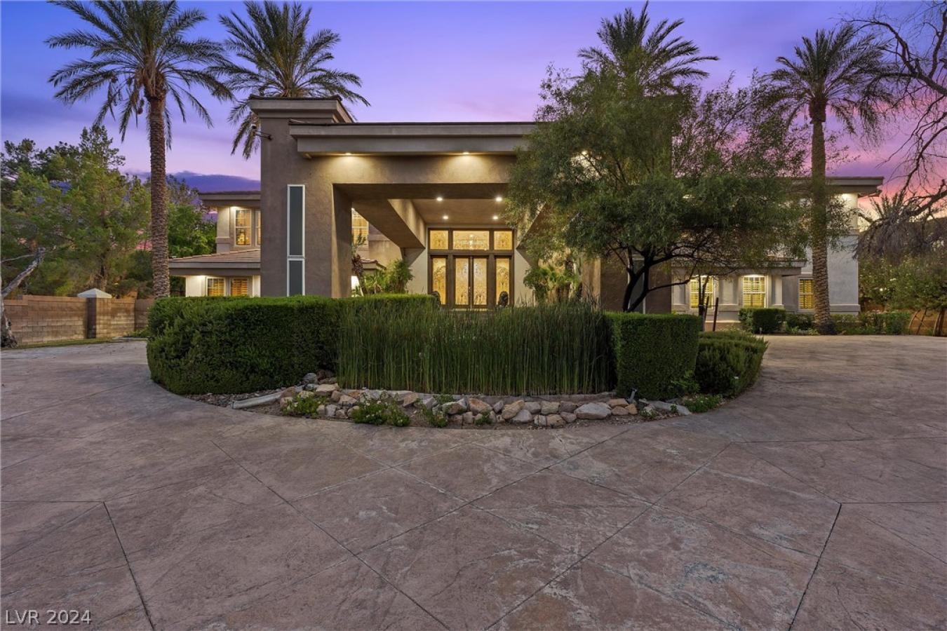2785 South Monte Cristo Way, Las Vegas, NV, 89117, United States, 10 Bedrooms Bedrooms, ,7 BathroomsBathrooms,Residential,For Sale,2785 South Monte Cristo Way,1559982
